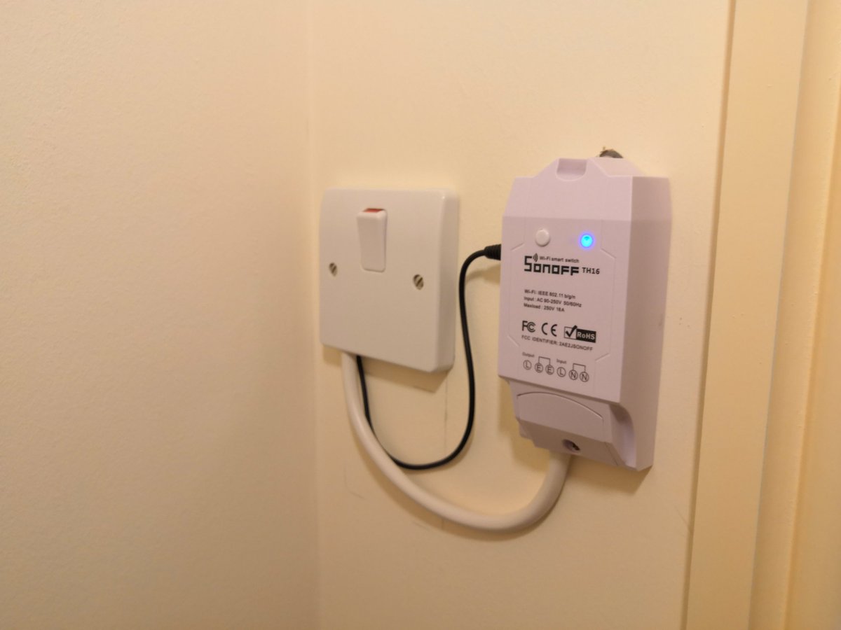 camerongray1515's tweet image. #smarthomeproblems I need to dismantle my entire network to move to the new UniFi kit but know that as soon as I do that, I'll no longer be able to have heating until I get the new stuff up and running...