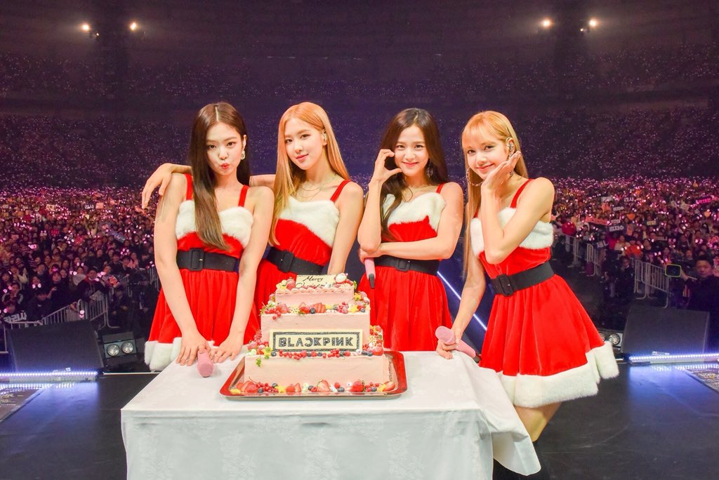 whoislalileo's tweet photo. #888DaysWithBLACKPINK for all #BLINKS around the world 😌 I'm so proud of girls ❤️ https://t.co/zpbeBLwpMY
