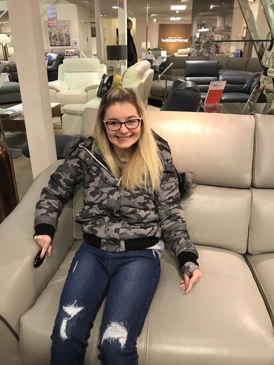 maisiemoo961's tweet image. Loved furniture shopping today, it’s all starting to feel even more real now! 🥳🏡💜 #myhome #sofashopping