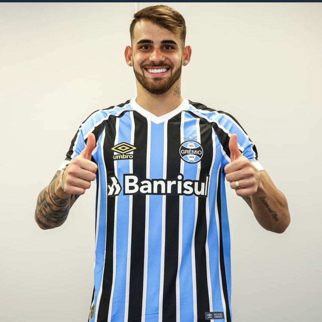 RepublicaGremio's tweet photo. Felipe Vizeu é o novo reforço do Grêmio. O atacante de 21 anos vem por empréstimo de uma temporada. https://t.co/4YQ3E2g37A