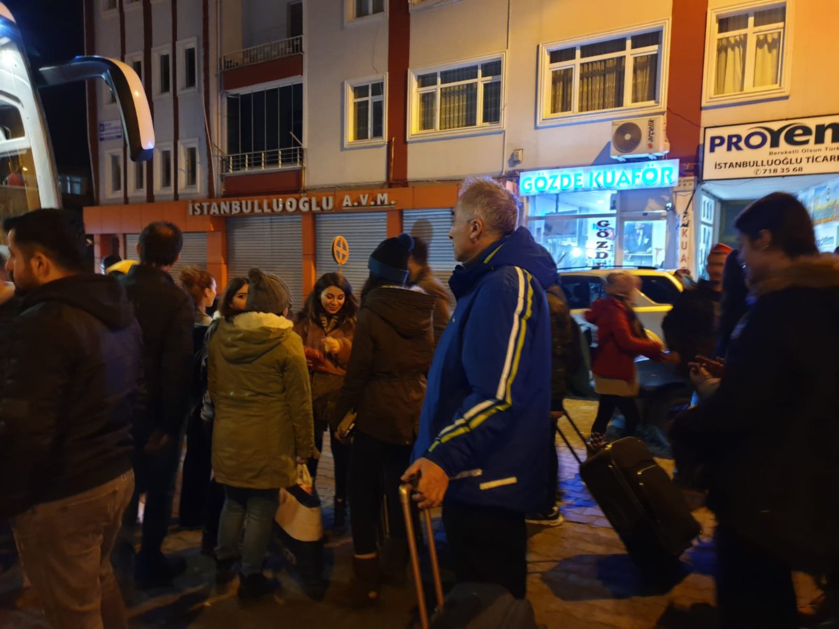 ComServGerze's tweet photo. Our journey started from Gerze. Parents, students , teachers.. first step is Istanbul. #ComServ #Erasmusplus https://t.co/Dm6L8ZN06i