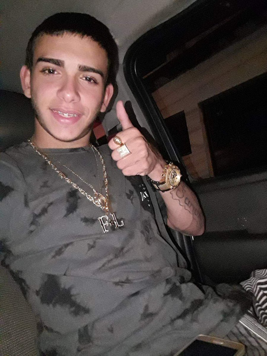 thchp33's tweet photo. Que saudade eu tenho de você meu irmão meu eterno faixa preta , Que Deus o tenha em um bom lugar...🥋😇😭😭
#EternoFL😇😭 https://t.co/Vc8NjSmy3H