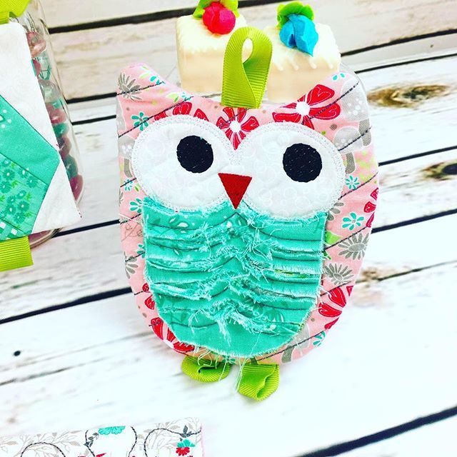 sueoverydesigns's tweet photo. Owls in Love is ready!!! If you’re on the newsletter you’ve got the special discount code to save extra. Sale ends soon!
•••••••••••••••••••••••
#linkinbio #embundle #embundles #sueoverydesigns #inthehoop #machineembroidery #suetweet #suelink https://t.co/fpn20M00Cf