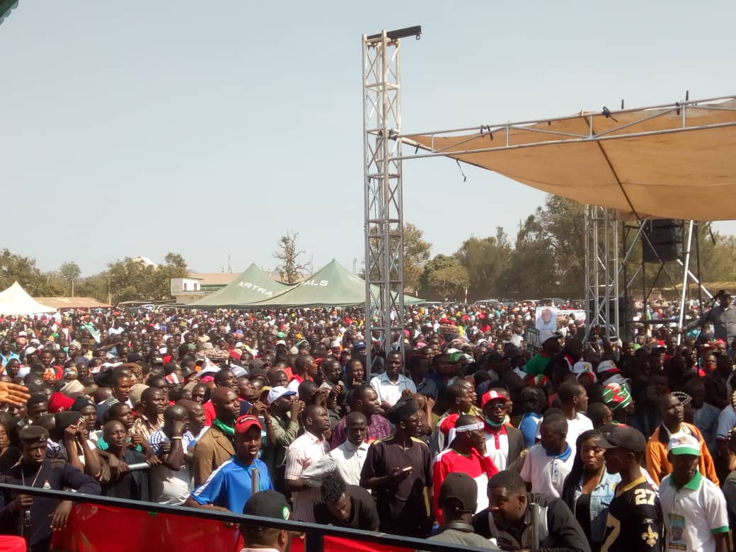 e_ronu's tweet photo. APC is on full panic mode,seeing the massive turnout PDP and @atiku is having allover Nigeria. #PDPPlateauRally is another testament to the fact that the people have rejected APC and #NextLevelFraud ,poverty and hopelessness. https://t.co/skHCUCYYam