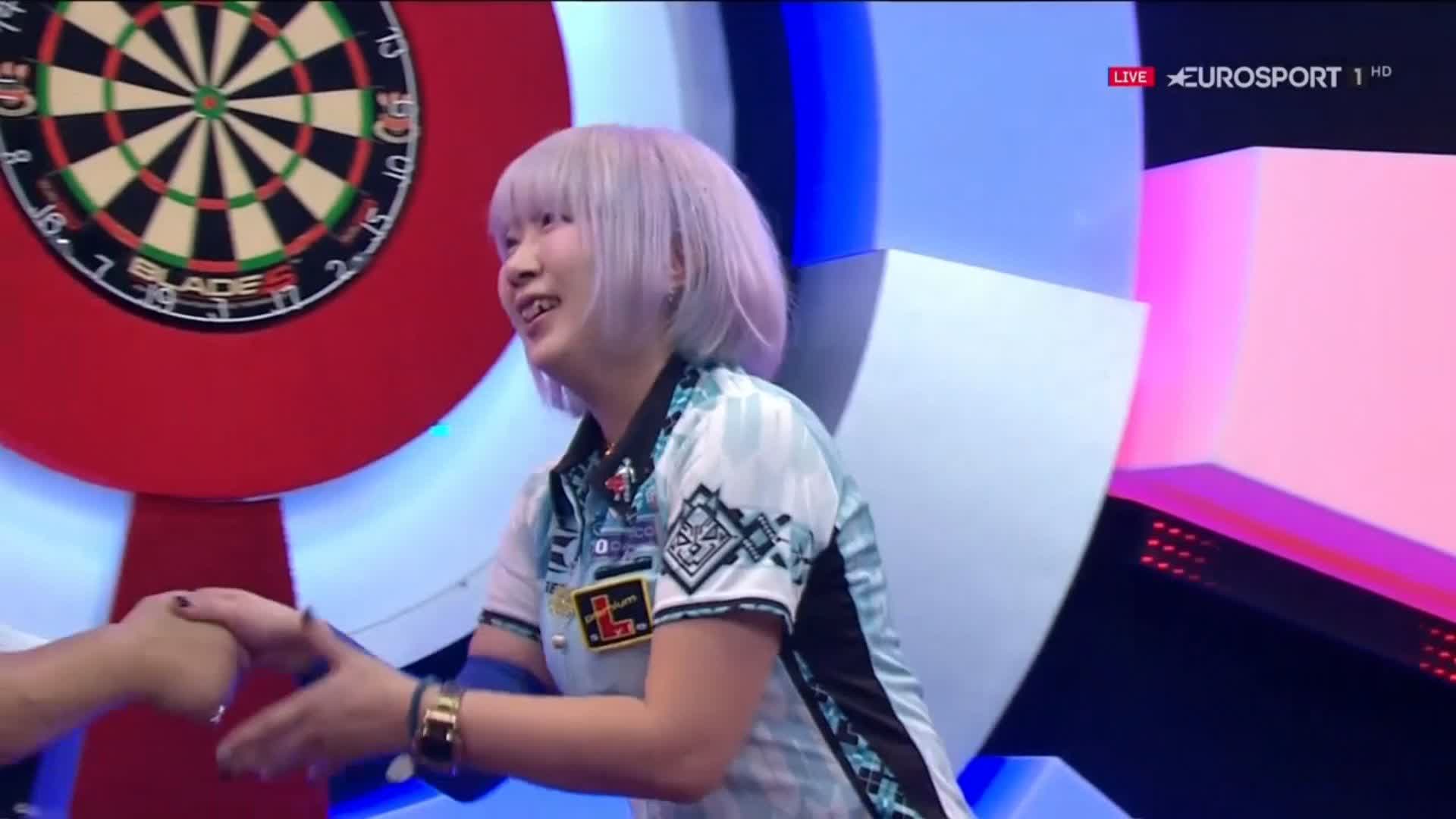 Eurosport on Twitter: "Glorious scenes at the Lakeside as 'Miracle' Mikuru Suzuki claims title 👏 has a new world champion 🇯🇵 @BDOdarts #lakesidedarts https://t.co/3vllrQ1YRQ" / Twitter