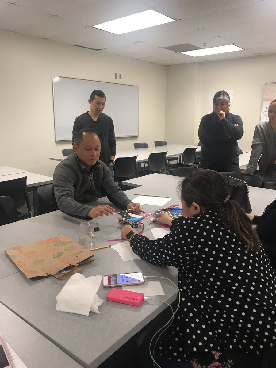 Parent workshop at #YouthTechInstitute <a href="/FresnoKremenEdu/">Kremen School of Education and Human Development</a>