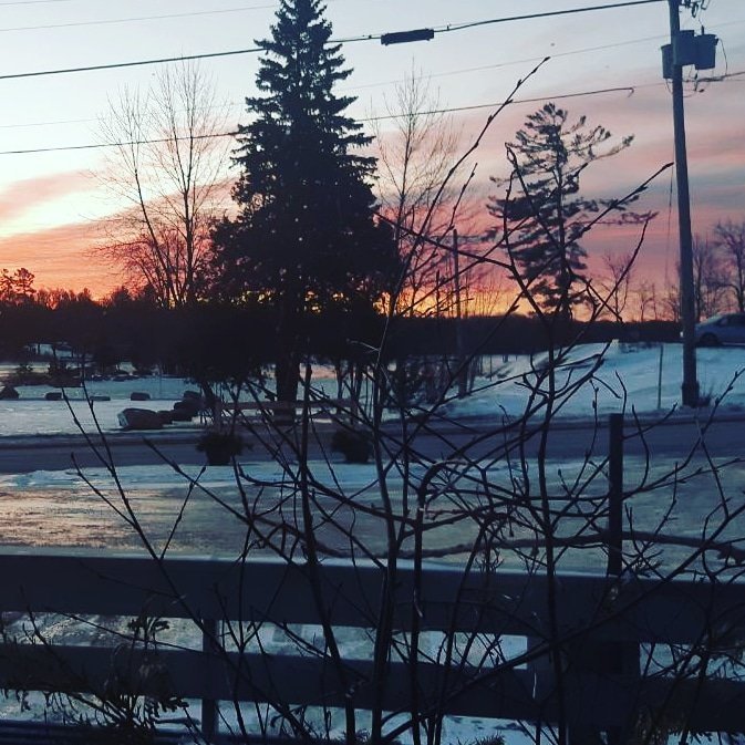 It's a gorgeous weekend for a drive to warm up here in #Buckhorn. 
We were here at sunrise baking and cooking.
Opened from 9am to 3pm, Tuesday to Sunday.