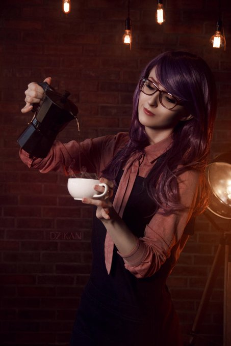 2 pic. :-) #Cosplay Tokyo Ghoul - Rize Kamishiro by the gorgeous @Dzikan - Photo by @Dzikan #tokyoghoul