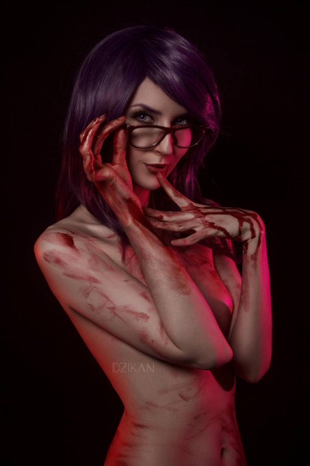 3 pic. :-) #Cosplay Tokyo Ghoul - Rize Kamishiro by the gorgeous @Dzikan - Photo by @Dzikan #tokyoghoul