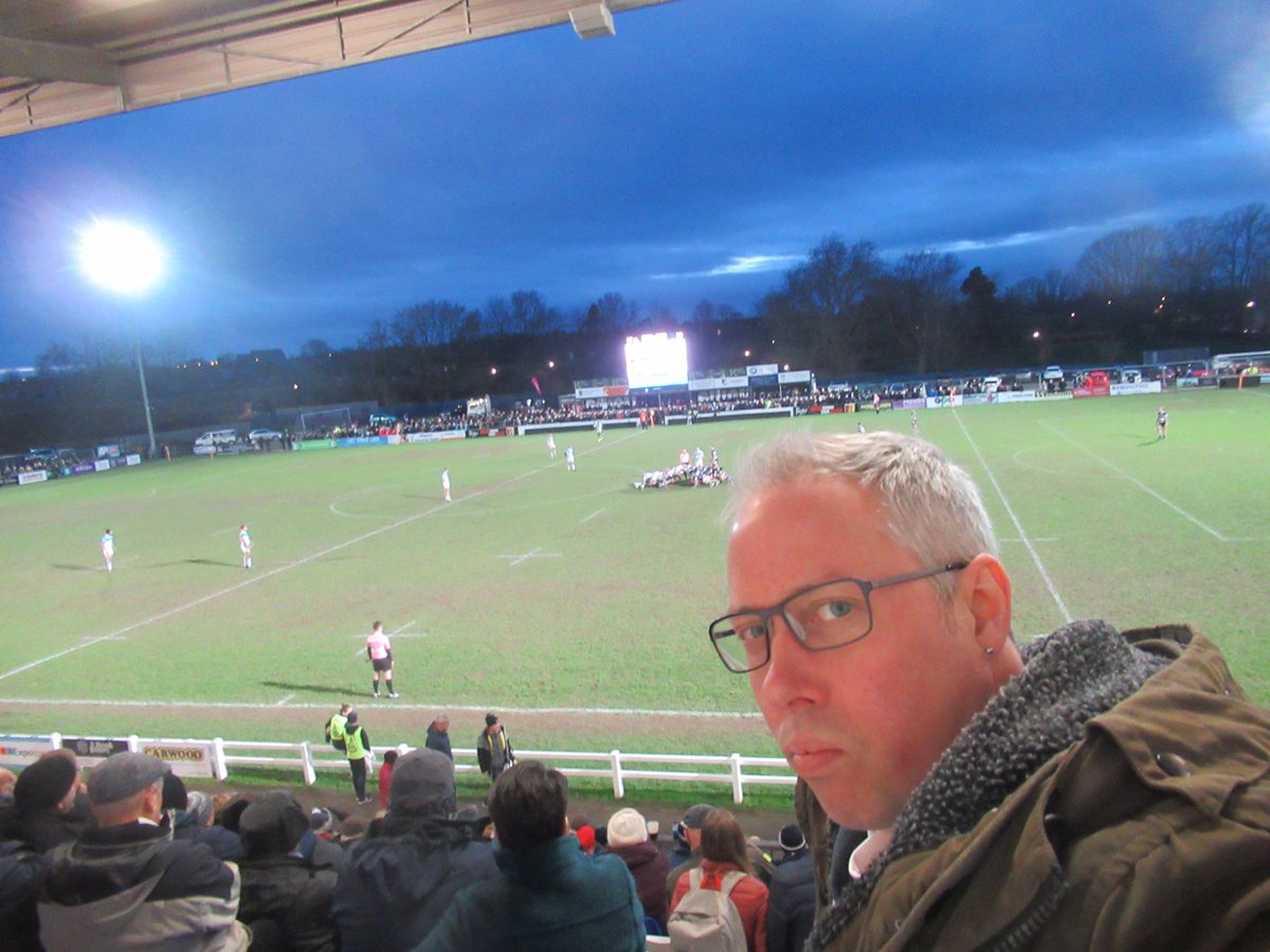 Joolshampton's tweet photo. Not good enough today. Turning up is not enough when you wear a Cov shirt. Ref was shocking too. #myfacesaysitall #needtoworkofftheturkey #everytime #donniefanthatshoutseverytime #leftyourballsathome #toocoldforthisshit #hashtag https://t.co/5lwKvgAggq