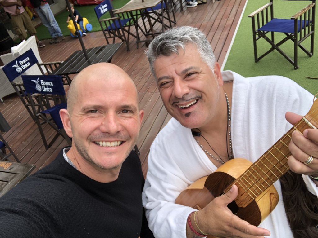 andresteruelOK's tweet photo. Por cantar algo!!!!! @Pichustraneo67 un genio y buena gente!!!!pachiu pachiu pachiu !!!!!!!! https://t.co/CM3uzmOk60