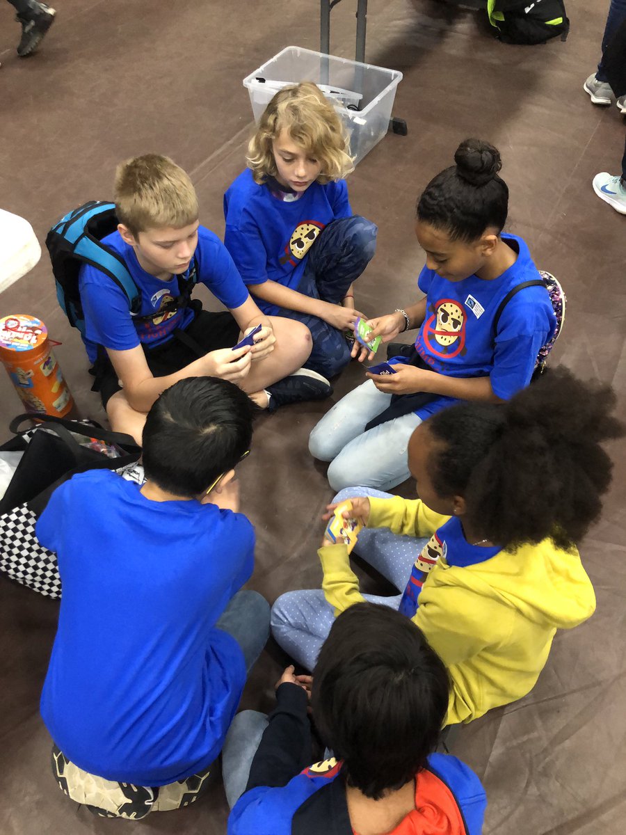 SharpJ4thNISD's tweet image. Listening to Congressman Will Hurd motivate the teams at the First LEGO League Qualifier! #CNEPawsUp #ThisIsCNE #omgrobots #firstinTexas