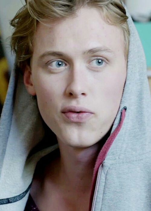 TOP PERSONAGENS LGBTs

28 • Even Bech Næsheim - Skam