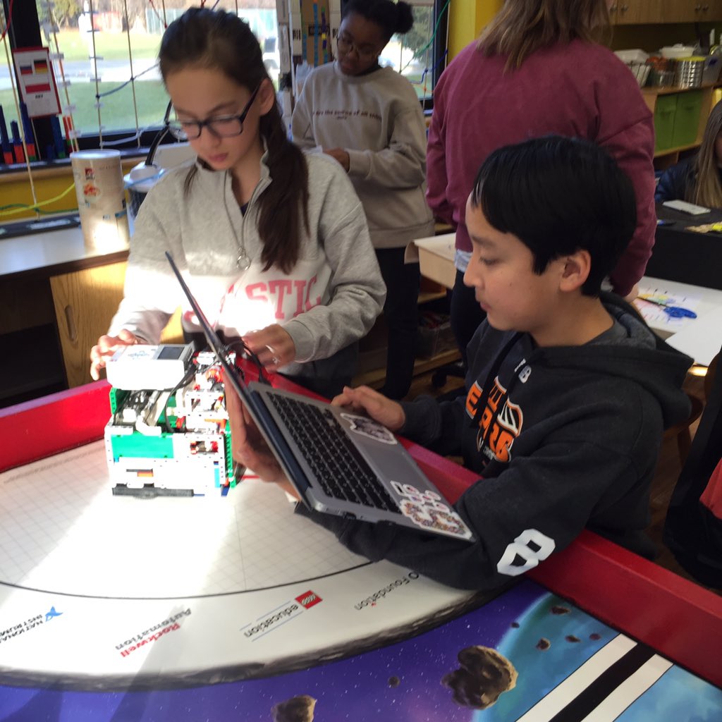 RoboticsBuckley's tweet photo. It's total concentration for the robotics teams @BuckleyCDS With just weeks to the competition, they are laser focused. #robotics @firstlegoleague https://t.co/D43q9NmkYM