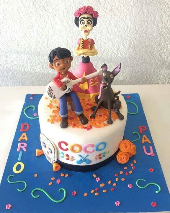 CocoLimonBakery's tweet photo. Coco cake!! #cocolimon #frida #dante #miguel #disney #pixar #sugarcraft #sugarart #fondantcake #irapuato🍓 https://t.co/F9yi9GOjTp