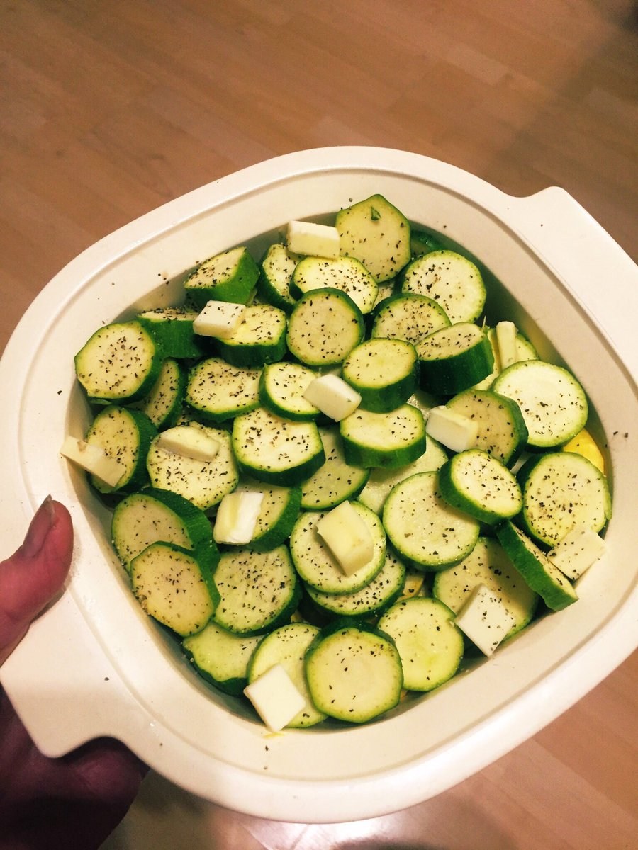 #TraderJoes organic yellow squash+ zucchini squash sliced w/a little bit of butter+lots of pepper. Ready to go in microwave 4 minutes‼️    🥒🍽💁🏼‍♀️                       #NomNom  #GoodAndGoodForYou #Squash