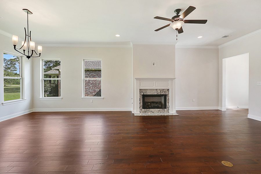 LevelHomes's tweet photo. How would you decorate the mantel above the Franklin's beautiful fireplace?

See more: https://t.co/RxrSihm3Lm 

#fireplace #newhome #realestate https://t.co/NQ9Aw7kAhQ