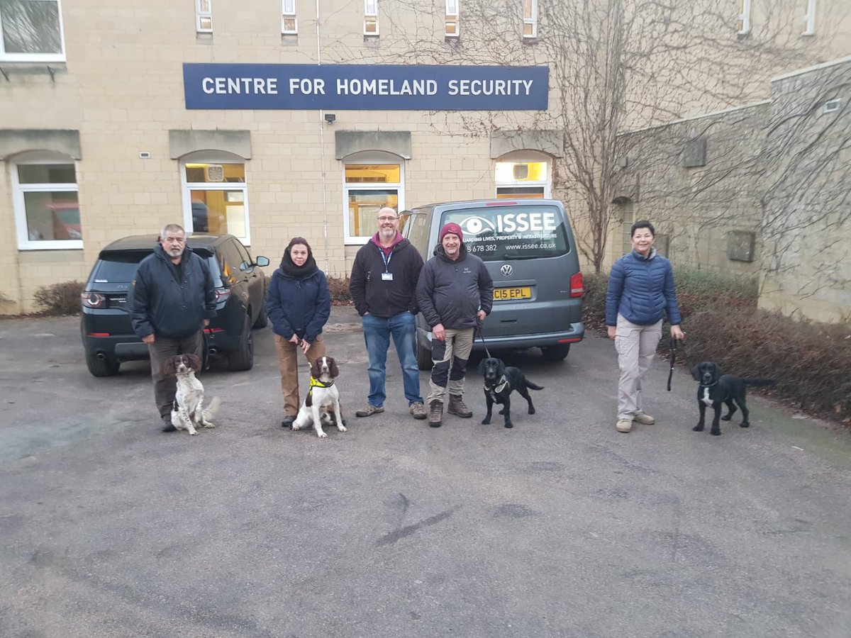 TrickyTk9's tweet photo. Busy week traing and certifying our dogs for the busy season ahead a massive well done to Phillippa and nugget 🐾 passing passive drugs https://t.co/82mlz9lEep