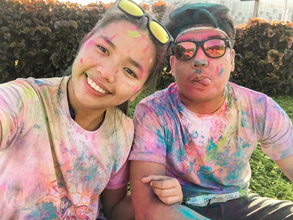 mimmymeoow's tweet image. Thank you for putting so much color in my lifeeeee! ❤️💜💚💛💙😂

#ColorManila #CMR7 #CMCreatingMemories #CMColoringMilestones #ilovecolormanila @ColorManilaRun
