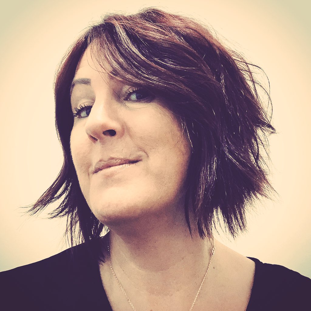 LPower_World's tweet photo. Me after teaching #transactionalanalysis to people who LOVED it!! I ❤️ watching 💡 s go on through the room. Our room was LIT 🔥 today!! #authenticity #vulnarable #youareenough #autonomy #coach #therapeutic #lovemywork https://t.co/i7Oj2sepjl