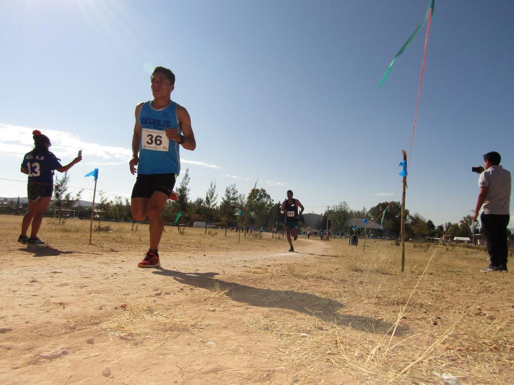 Guillermo_pelu's tweet photo. Campeonato Nacional de Atletismo de Campo Traviesa y Montaña con sede en Asunción Nochixtlán 12 de Enero 2019 #CrossContry #Oaxaca #Nochixtlán @atletismomexico @LizVictoriaH @NochixtlanMpio https://t.co/CDloJYVlFB