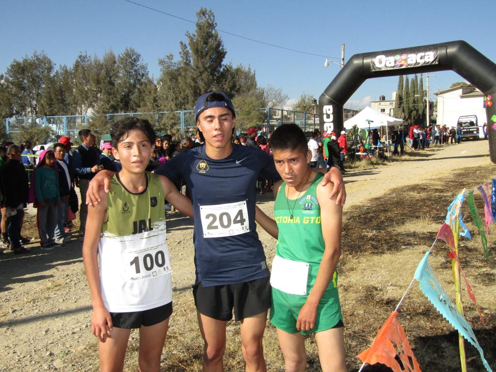 Guillermo_pelu's tweet photo. Campeonato Nacional de Atletismo de Campo Traviesa y Montaña con sede en Asunción Nochixtlán 12 de Enero 2019 #CrossContry #Oaxaca #Nochixtlán @atletismomexico @LizVictoriaH @NochixtlanMpio https://t.co/CDloJYVlFB