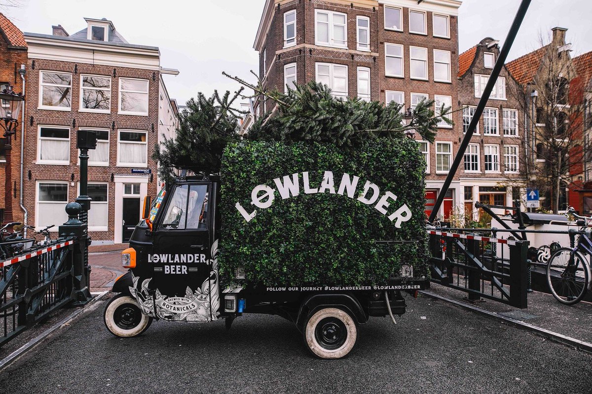 BrewCyclePDX's tweet photo. Wondering how to recycle your #christmas tree? Wonder no more. https://t.co/4r71dEpauN https://t.co/KtX8JqxPHQ