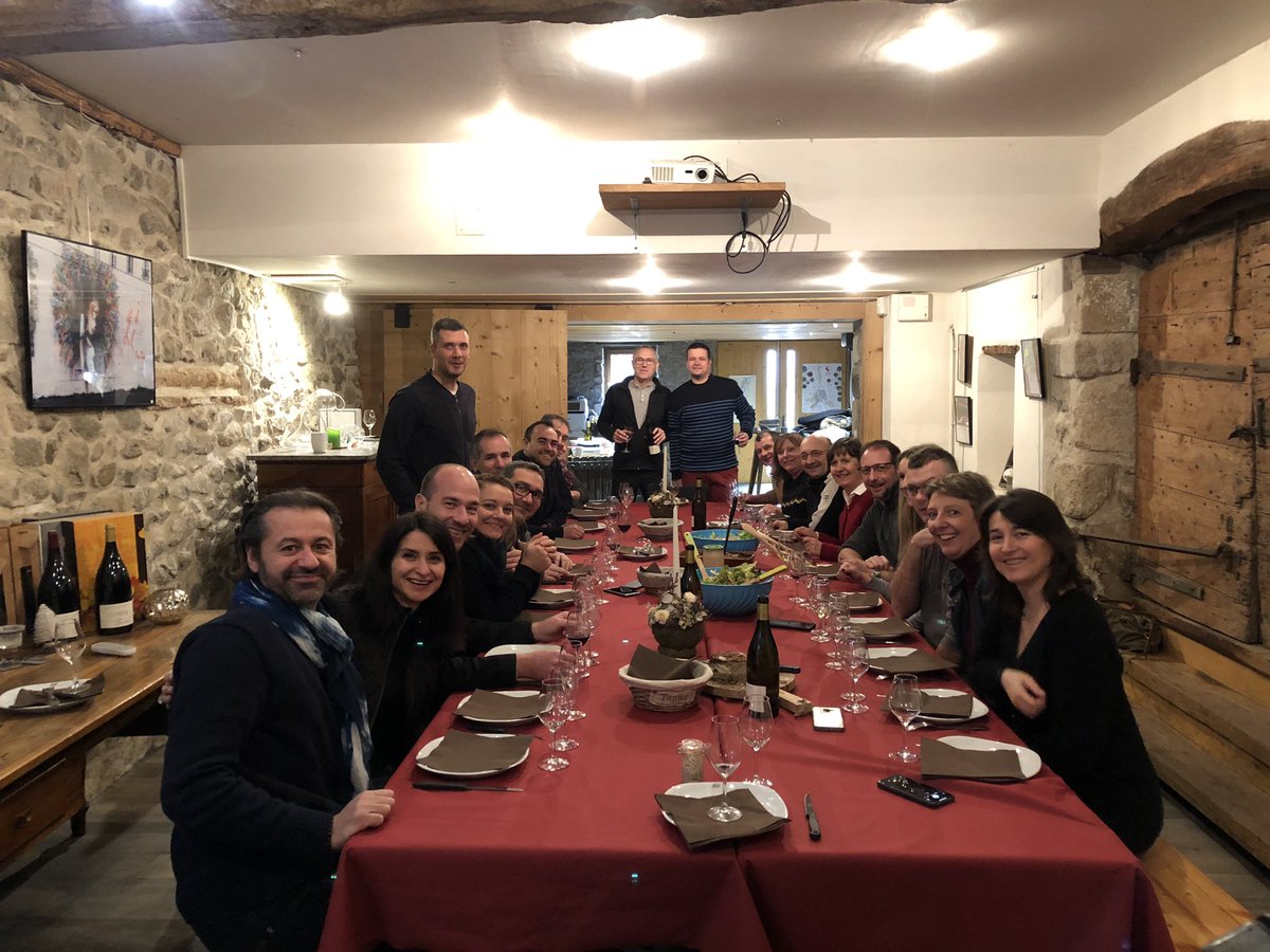 Journée conviviale pour la Caisse Locale de Saint Priest au Domaine Boissonnet à Serrières : dégustation de truffes et de vins.  Avec modération bien sûr !