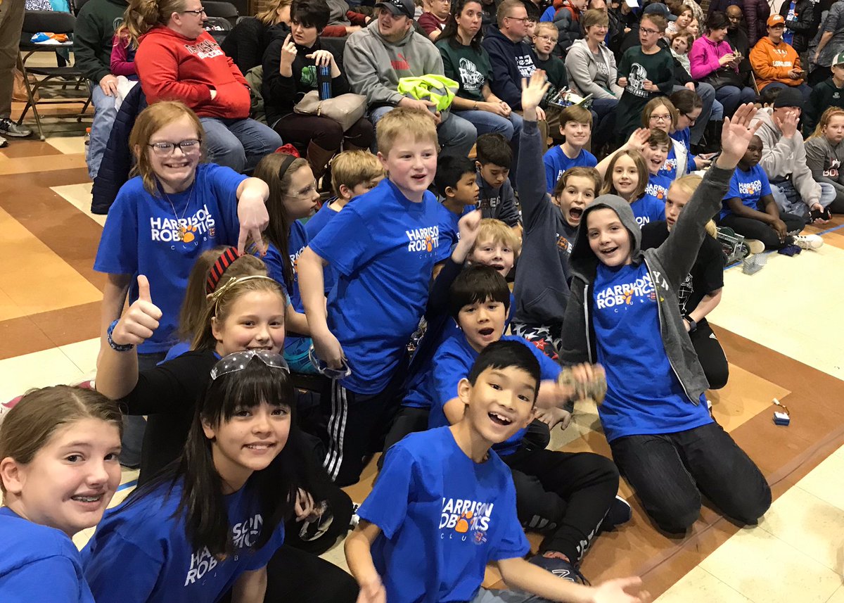 Congrats to these Harrison tigers! Thank you @SMMschoolOmaha for a great morning of teamwork and collaboration! Robotics is life! 💙🐯#Harrisonproud