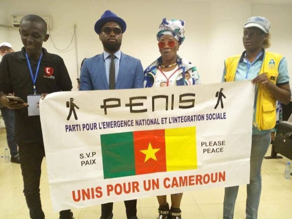 ComplotsFaciles's tweet photo. Pendant ce temps là, au Cameroun... Simple coincidence ? https://t.co/eNFAzHi53e