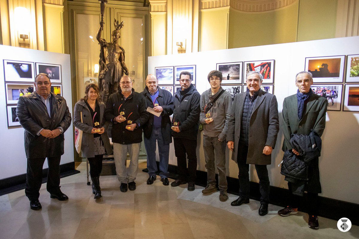 Alfve's tweet photo. A partir d'avui ja es pot veure l'exposició #Cronosfera a @aa_jjmm, una mostra històrica dels 20 anys de la celebració de la @MitjaTerrassa. També s'han donat els premis del concurs de fotografia d'aquest esdeveniment esportiu que ja escalfa motors a #Terrassa https://t.co/e5WXTlX4L4