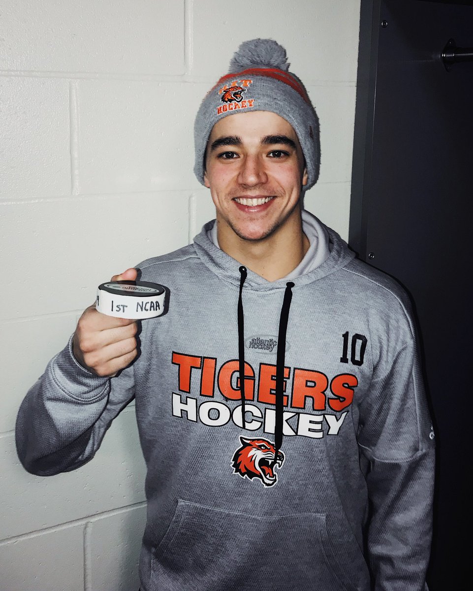 RIT Men's Hockey tweet media