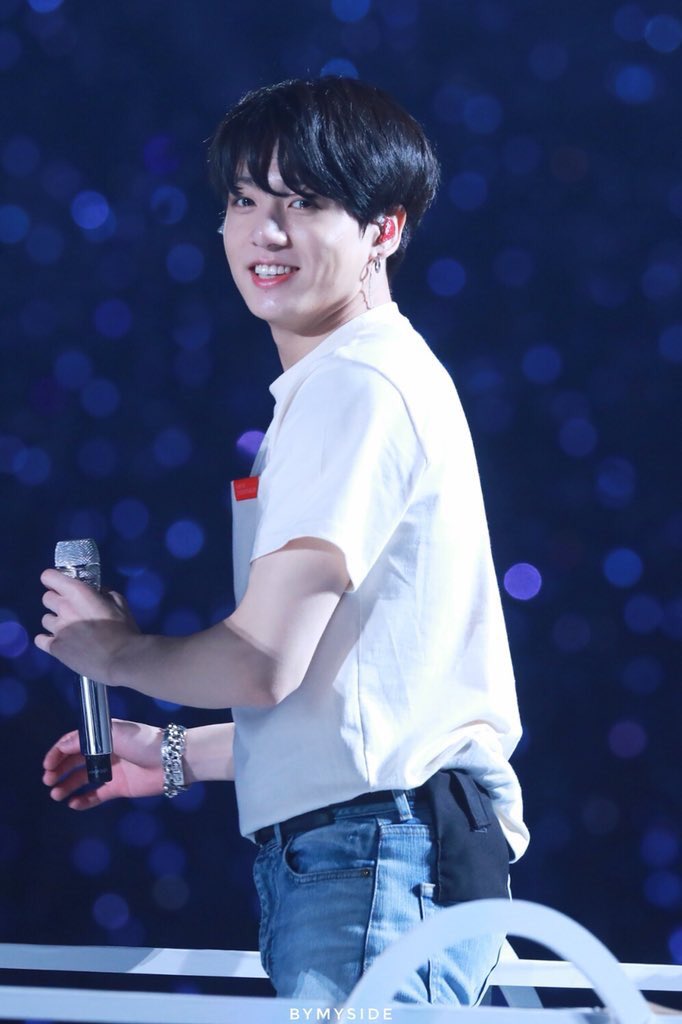 kookpiics's tweet photo. 💙✨
#JUNGKOOK #전정국 #정국 @BTS_twt https://t.co/R7GIyVoHm8