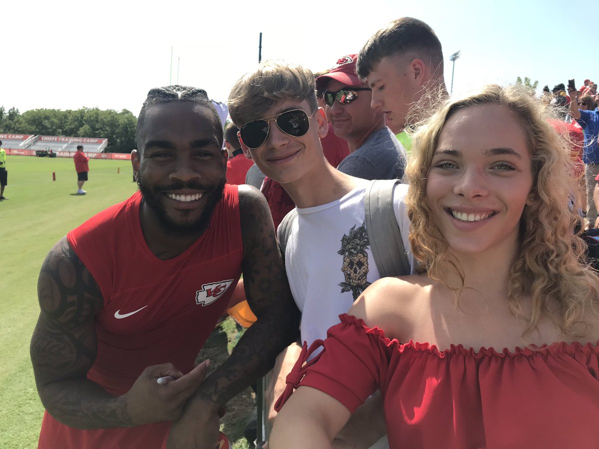 EmmaBlaker1's tweet photo. Such an honor and privilege meeting the @chiefs at summer camp in July and handing over our English luck for this season! Let’s do this boys! @dustincolquitt2 @ChiefsReporter @PatrickMahomes5 https://t.co/kLnRRjg6gZ