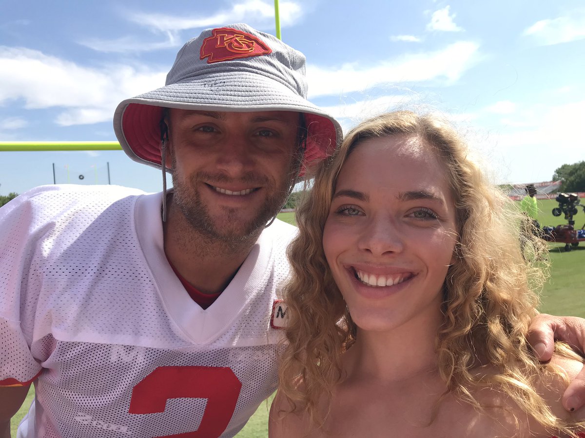EmmaBlaker1's tweet photo. Such an honor and privilege meeting the @chiefs at summer camp in July and handing over our English luck for this season! Let’s do this boys! @dustincolquitt2 @ChiefsReporter @PatrickMahomes5 https://t.co/kLnRRjg6gZ