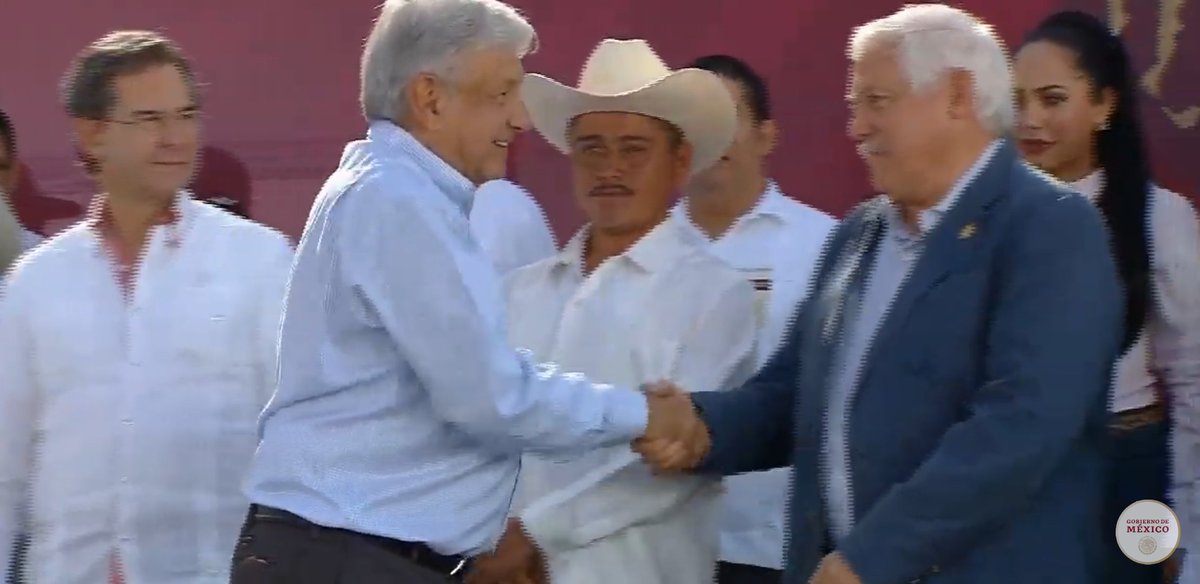 vmva1950's tweet photo. Acompañamos al #PresidenteDeMéxico @lopezobrador_ en acto en el que se declaró "2019, Año del Caudillo del Sur, Emiliano Zapata". El legado de un personaje histórico se expresa en la inspiración para continuar en la lucha por mejores derechos #GobiernoDeMéxico https://t.co/zAWugRxejI