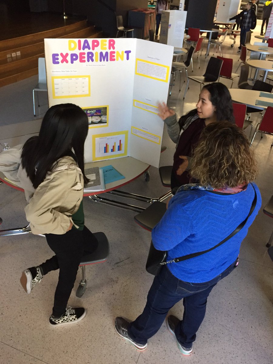 SommerScience's tweet photo. Stovall Steers presenting their Science Fair projects to Ms Wright at the District Science Fair. @StovallSteers #steersuccess @Runneberg_Sci https://t.co/XIsQa1NQKV