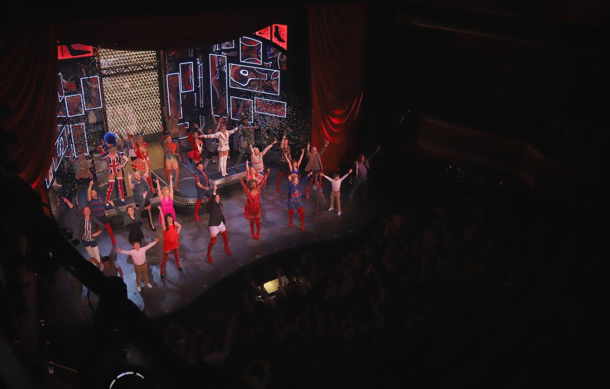 KinkyBootsUK's tweet photo. It's the end of an AMAZING era here at the Adelphi Theatre as the curtain comes down on #KinkyBootsUK! ❤️

We've had 3 phenomenal years here RAISING YOU UP, saying YEAH and most importantly: letting everyone JUST BE!!! 🎉😘 https://t.co/GbrnsFofov