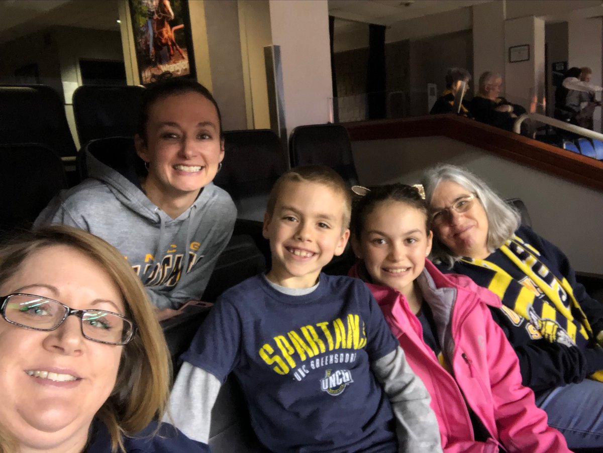 em_parsons's tweet photo. Ready for a Spartan win!! #LetsgoG https://t.co/huD9c3yNWD