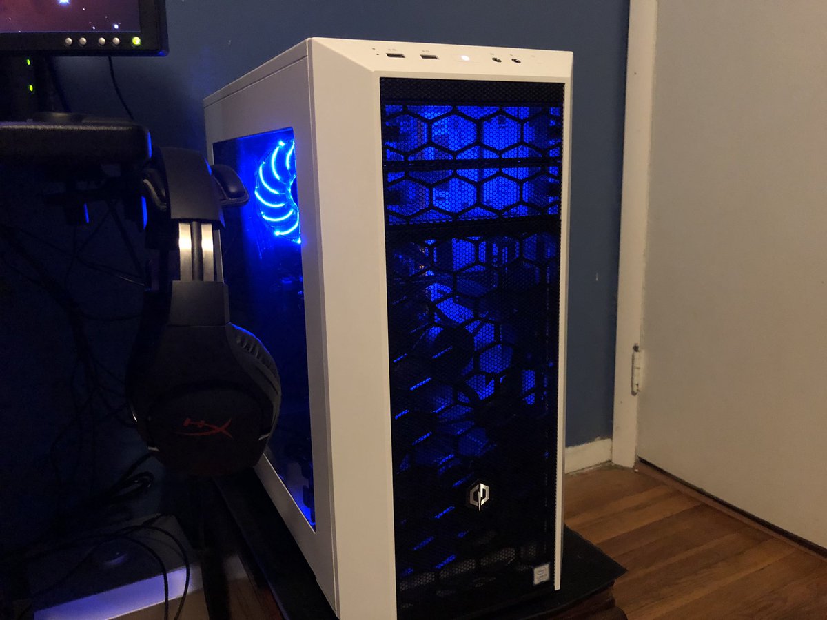 UnholyWayz's tweet photo. New set up who dis? #2019SetUp https://t.co/pEZlaFja3S