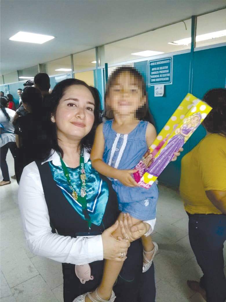 ImssSinaloa's tweet photo. Comprometidos con los pacientes más pequeños del #IMSS, personal de la Subdelegación Mazatlán entregó juguetes a niños y niñas hospitalizados en el HGZ No. 3 y UMF No. 45, deseándoles una pronta recuperación. #ContigoSomosIMSS #IMSSsinaloa https://t.co/zfS1dDdvxZ