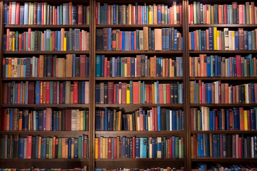 Книгочей или книжный червь? Тест «Вокруг света» на ваше отношение к книгам