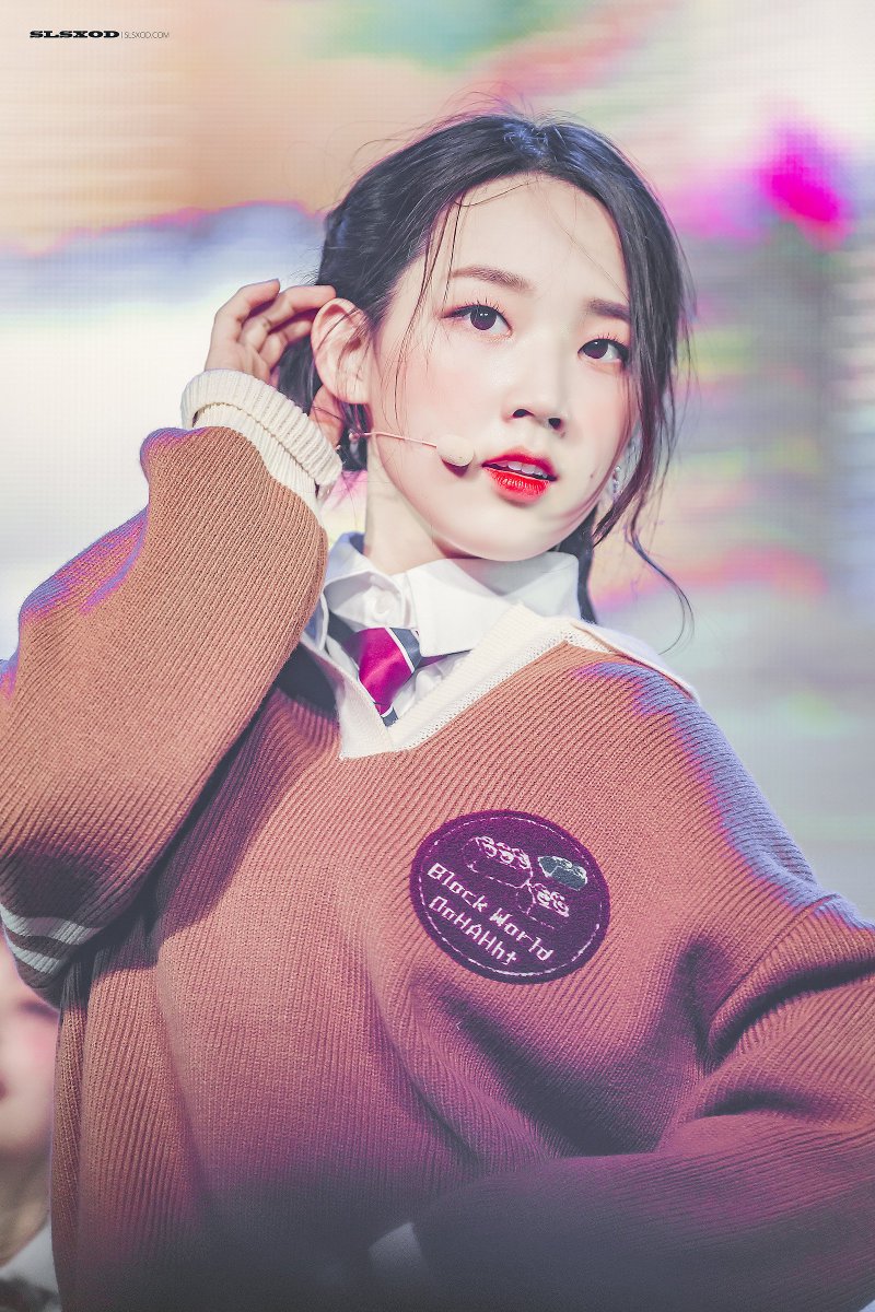 slsxod's tweet photo. 190112 Pre-Show (WE?) - OurNewDays!
#페이브걸즈 #FAVEGIRLS @FAVEGIRLS2018
#신지윤 #ShinJiyoon
#FAVEGIRLS #Pre_Show #WE? #OurNewDays! https://t.co/U933eLppXe
