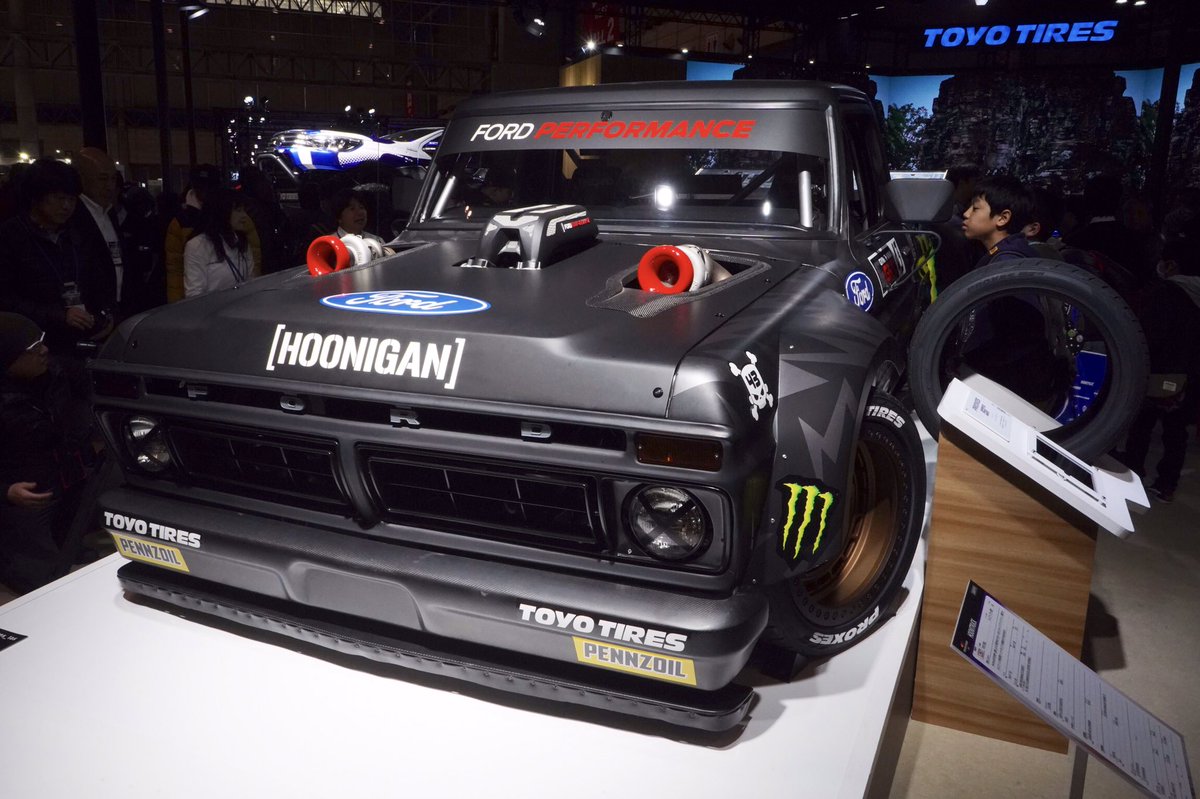 Tokyo Auto Salon Sur Twitter カスタムカーコンテスト19 ドレスアップカー部門 優秀賞 Toyo Tires Hoonitruck 西ホール1 Ken Blockが産み出したモンスターピックアップトラック 1977年型 フォード F 150がベース車だが原型を留めぬほどチューンされてい Tokyo Auto Salon Sur Twitter カスタムカーコンテスト19 ドレスアップカー部門 優秀賞 Toyo Tires Hoonitruck 西ホール1 Ken Blockが産み出したモンスターピックアップトラック 1977年型 フォード F 150がベース車だが原型を留めぬほどチューンされてい