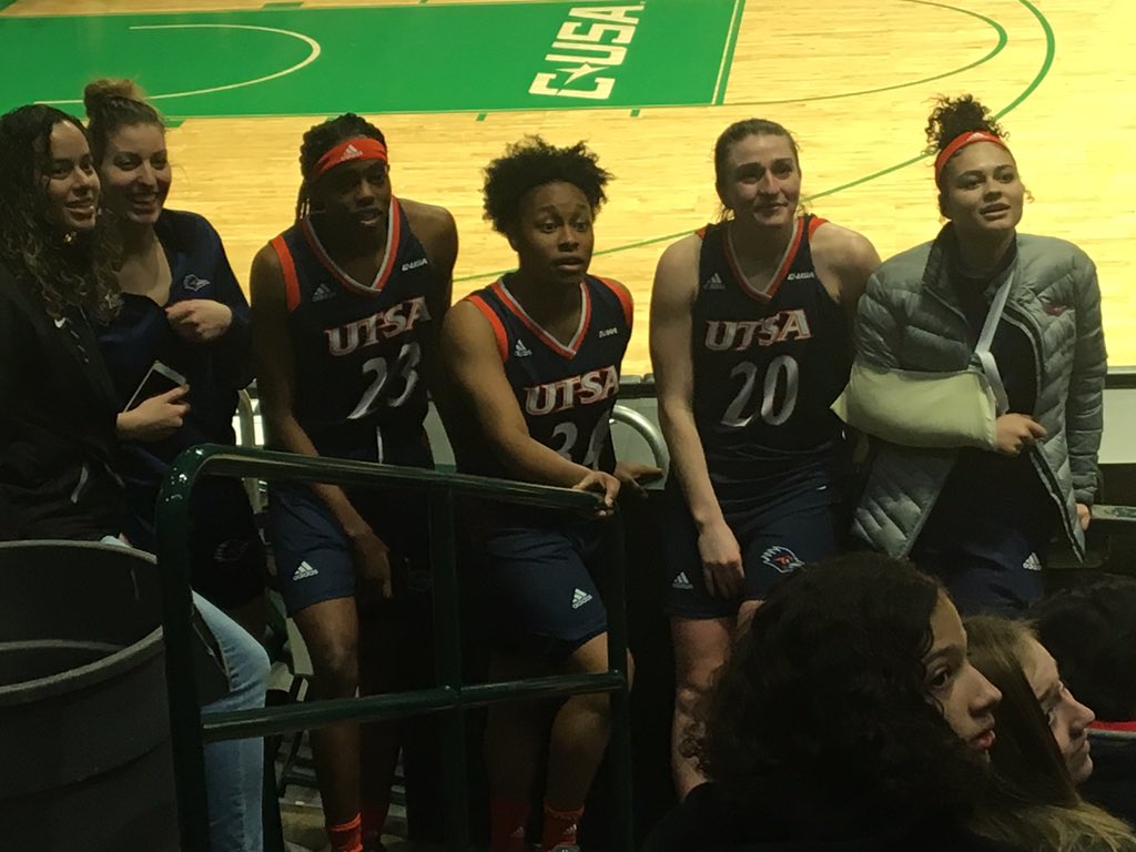 ndunson24's tweet photo. Our Brewer HS girls basketball program enjoyed watching the UTSA @ UNT women's basketball game today. After the game, many of the UTSA players took time to visit with our team. #Decide2BeGreat 💪🏽🏀🙏🏽 #thankful #brewerbears #wsisd #girlsbasketball #basketball #cusa #utsawbb #utsa https://t.co/wOpaCAuOAn
