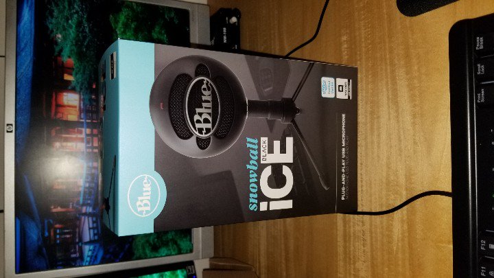 VenturusDaGamer's tweet image. Wassup fellow gamers.  Got that new toy and i should be done a unboxing soon on my channel.  Keep a look out for my thoughts on this new microphone. #bluesnowballice  #gamertools