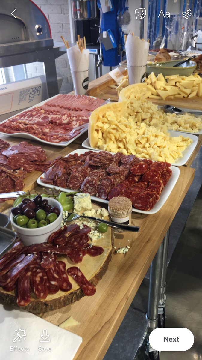 mangiabene1's tweet photo. Sopressata competition at The North American Pizza and Culinary Academy! All delicious and some morbidly creative! 🇮🇹 #italian #italianfood #realitalian #sopressata #pizza #pizzaculinaryacademy.com #NAPCA https://t.co/x1skQwycha