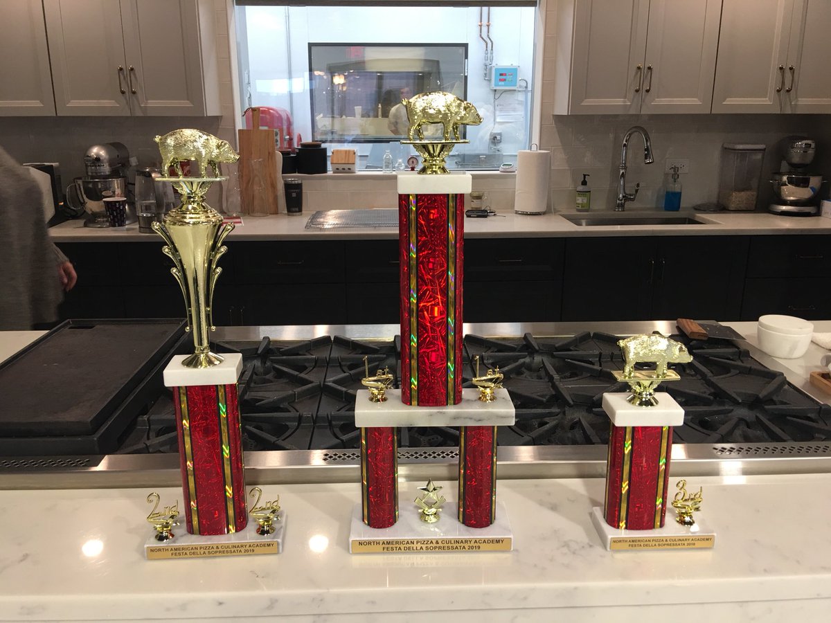 mangiabene1's tweet photo. Sopressata competition at The North American Pizza and Culinary Academy! All delicious and some morbidly creative! 🇮🇹 #italian #italianfood #realitalian #sopressata #pizza #pizzaculinaryacademy.com #NAPCA https://t.co/x1skQwycha