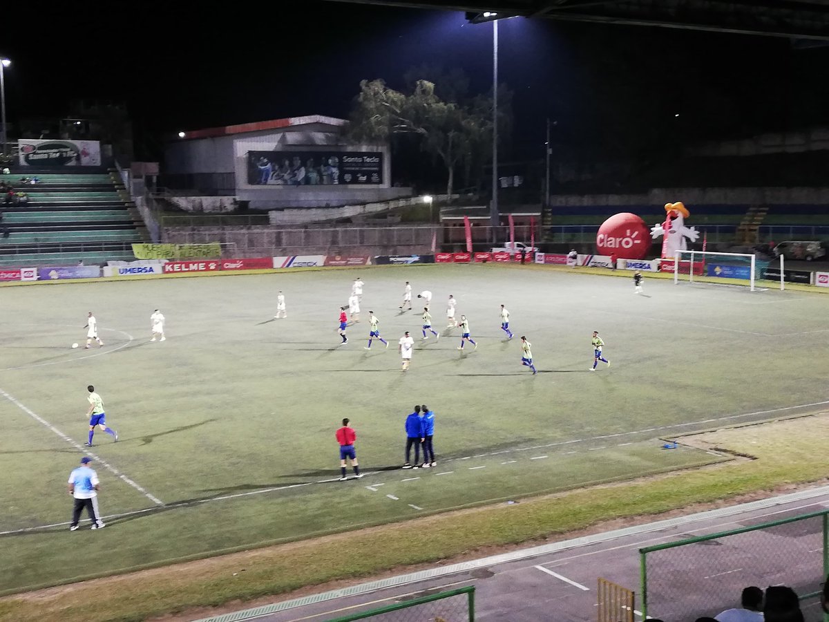 Goooool de Santa Tecla. Gerson Mayén empata el marcador al minuto 5.

<a href="/santateclafc/">Santa Tecla Fútbol Club</a> 1-1 <a href="/Pasaquina_FC/">PasaquinaFC.OFICIAL</a>

@Fanaticos21