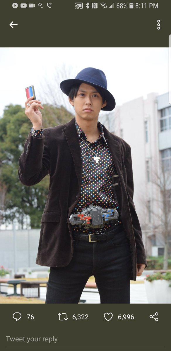 ShakiraFathali1's tweet photo. Both Katsuhiro Suzuki from Go Busters/Toqger 2 and Hideya Tawada from Ninninger are Kamen Riders?! I'm freaking out right now!!! 😆😆😆 #仮面ライダージオウ  #gobusters #toqger2 #ninninger https://t.co/RiXUKk1UmH